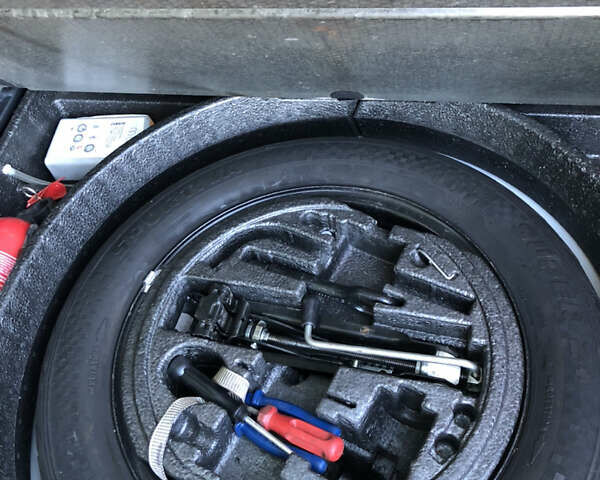 Белый Фольксваген Гольф Плюс, объемом двигателя 1.6 л и пробегом 280 тыс. км за 8200 $, фото 18 на Automoto.ua