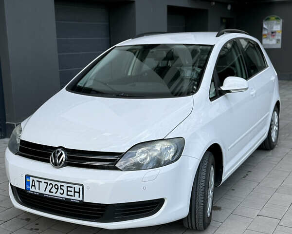 Белый Фольксваген Гольф Плюс, объемом двигателя 1.39 л и пробегом 260 тыс. км за 6900 $, фото 1 на Automoto.ua