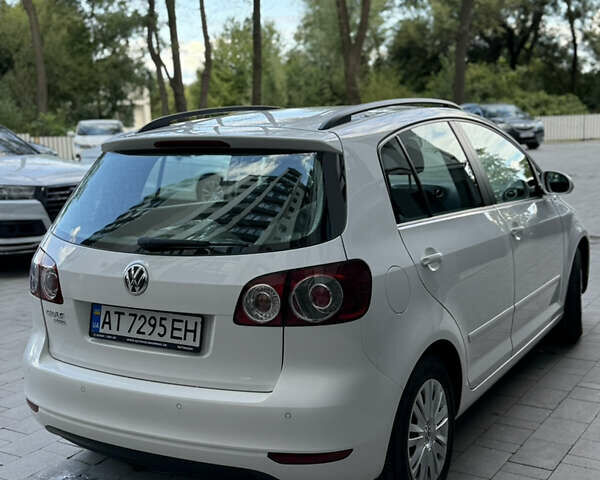 Белый Фольксваген Гольф Плюс, объемом двигателя 1.39 л и пробегом 260 тыс. км за 6900 $, фото 5 на Automoto.ua