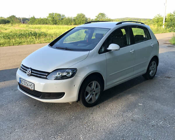 Белый Фольксваген Гольф Плюс, объемом двигателя 1.6 л и пробегом 280 тыс. км за 8200 $, фото 3 на Automoto.ua