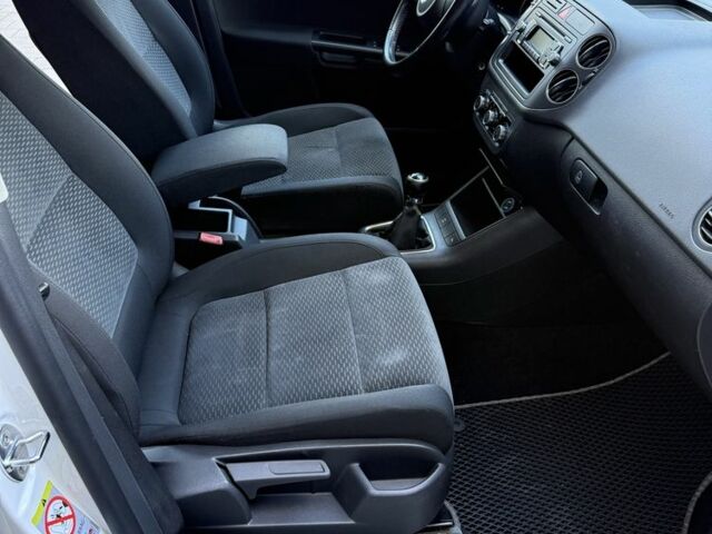 Білий Фольксваген Golf Plus, об'ємом двигуна 1.4 л та пробігом 260 тис. км за 6800 $, фото 15 на Automoto.ua