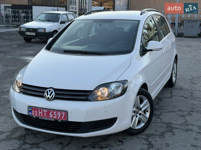 Белый Фольксваген Гольф Плюс, объемом двигателя 1.6 л и пробегом 200 тыс. км за 7999 $, фото 4 на Automoto.ua