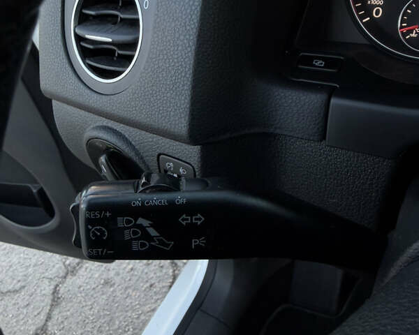 Белый Фольксваген Гольф Плюс, объемом двигателя 1.6 л и пробегом 200 тыс. км за 7999 $, фото 38 на Automoto.ua