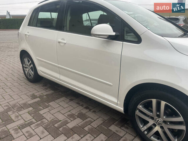 Белый Фольксваген Гольф Плюс, объемом двигателя 1.6 л и пробегом 236 тыс. км за 7500 $, фото 36 на Automoto.ua