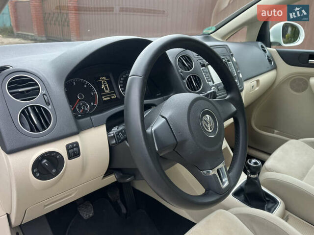 Белый Фольксваген Гольф Плюс, объемом двигателя 1.6 л и пробегом 195 тыс. км за 8950 $, фото 59 на Automoto.ua