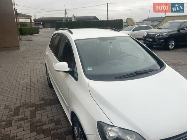 Белый Фольксваген Гольф Плюс, объемом двигателя 1.6 л и пробегом 236 тыс. км за 7500 $, фото 34 на Automoto.ua