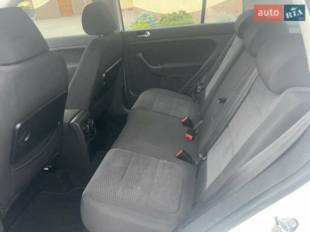 Белый Фольксваген Гольф Плюс, объемом двигателя 1.6 л и пробегом 236 тыс. км за 7500 $, фото 57 на Automoto.ua