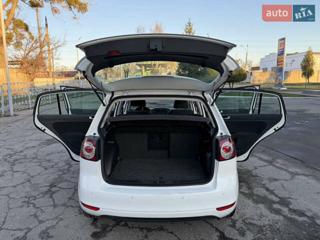 Белый Фольксваген Гольф Плюс, объемом двигателя 1.6 л и пробегом 200 тыс. км за 7999 $, фото 32 на Automoto.ua