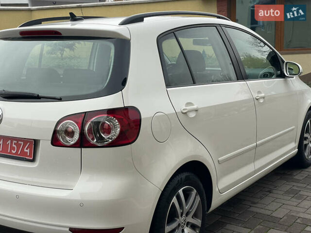 Белый Фольксваген Гольф Плюс, объемом двигателя 1.6 л и пробегом 236 тыс. км за 7500 $, фото 11 на Automoto.ua