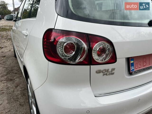 Белый Фольксваген Гольф Плюс, объемом двигателя 1.6 л и пробегом 195 тыс. км за 8950 $, фото 21 на Automoto.ua