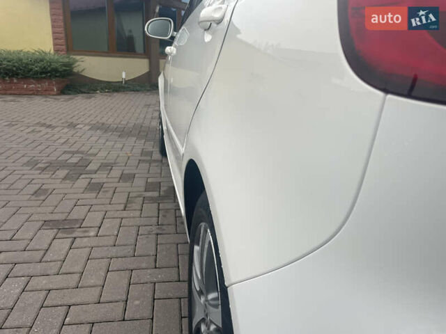 Белый Фольксваген Гольф Плюс, объемом двигателя 1.6 л и пробегом 236 тыс. км за 7500 $, фото 22 на Automoto.ua