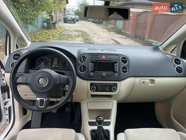 Белый Фольксваген Гольф Плюс, объемом двигателя 1.6 л и пробегом 195 тыс. км за 8950 $, фото 65 на Automoto.ua