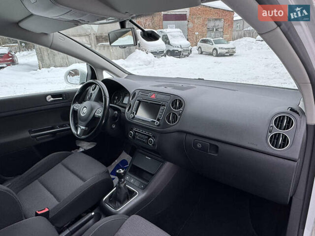 Белый Фольксваген Гольф Плюс, объемом двигателя 1.4 л и пробегом 214 тыс. км за 8199 $, фото 14 на Automoto.ua