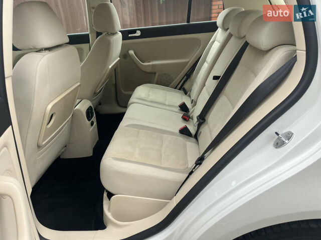 Белый Фольксваген Гольф Плюс, объемом двигателя 1.6 л и пробегом 195 тыс. км за 8950 $, фото 64 на Automoto.ua