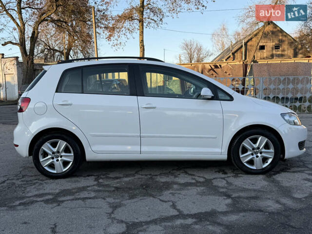 Белый Фольксваген Гольф Плюс, объемом двигателя 1.6 л и пробегом 200 тыс. км за 7999 $, фото 17 на Automoto.ua