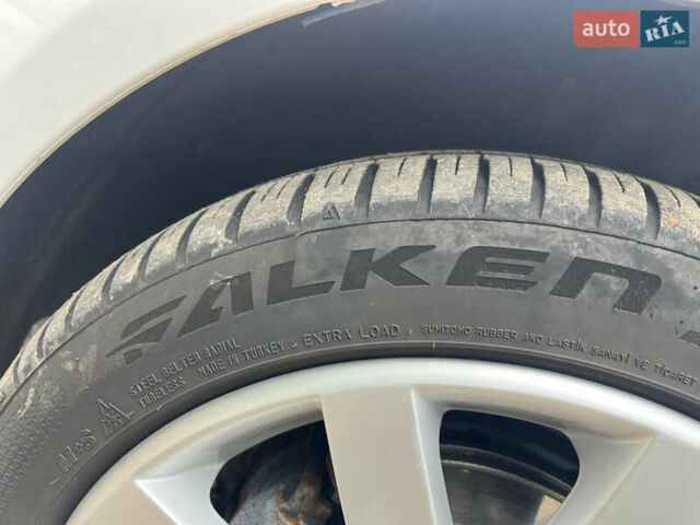 Белый Фольксваген Гольф Плюс, объемом двигателя 1.6 л и пробегом 195 тыс. км за 8950 $, фото 88 на Automoto.ua