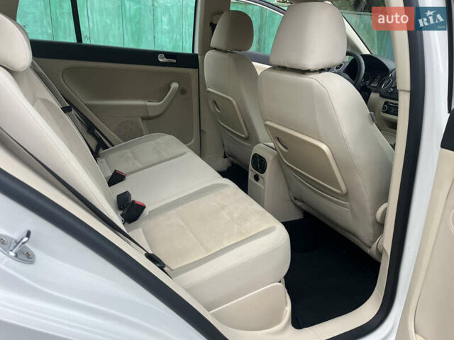 Белый Фольксваген Гольф Плюс, объемом двигателя 1.6 л и пробегом 195 тыс. км за 8950 $, фото 70 на Automoto.ua