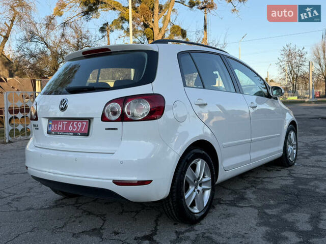 Белый Фольксваген Гольф Плюс, объемом двигателя 1.6 л и пробегом 200 тыс. км за 7999 $, фото 16 на Automoto.ua