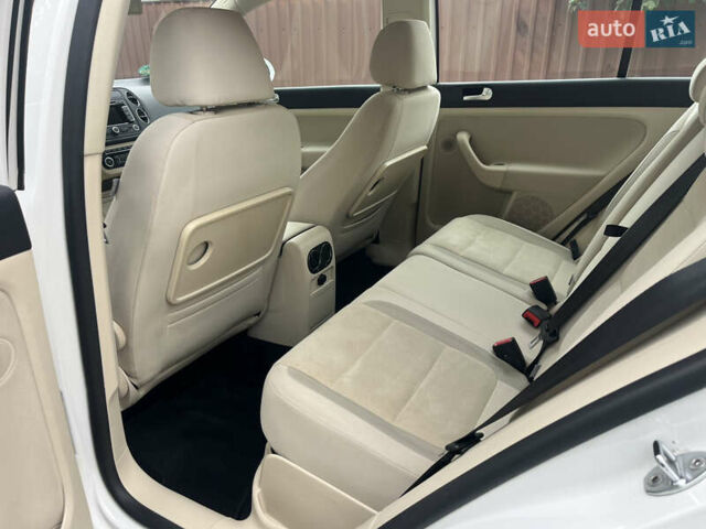 Белый Фольксваген Гольф Плюс, объемом двигателя 1.6 л и пробегом 195 тыс. км за 8950 $, фото 63 на Automoto.ua