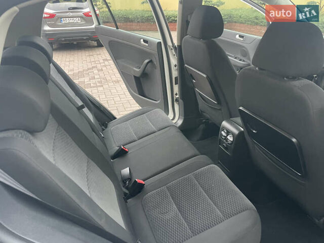 Белый Фольксваген Гольф Плюс, объемом двигателя 1.6 л и пробегом 236 тыс. км за 7500 $, фото 69 на Automoto.ua