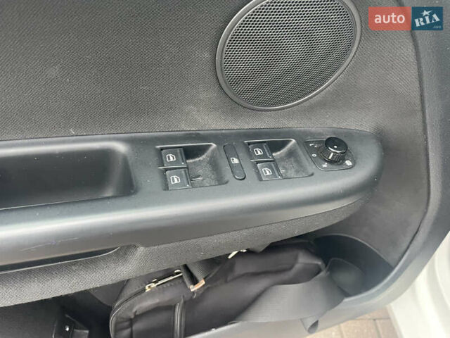 Белый Фольксваген Гольф Плюс, объемом двигателя 1.6 л и пробегом 236 тыс. км за 7500 $, фото 47 на Automoto.ua