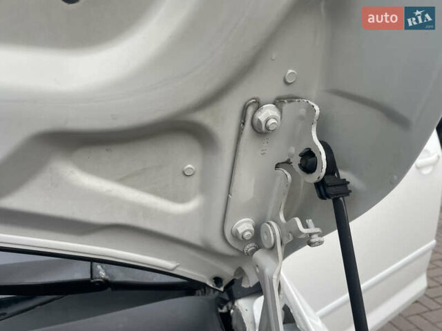Белый Фольксваген Гольф Плюс, объемом двигателя 1.6 л и пробегом 236 тыс. км за 7500 $, фото 77 на Automoto.ua