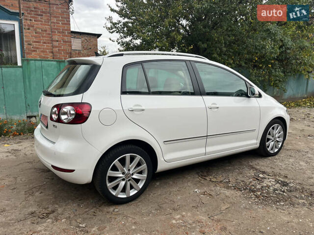 Белый Фольксваген Гольф Плюс, объемом двигателя 1.6 л и пробегом 195 тыс. км за 8950 $, фото 10 на Automoto.ua
