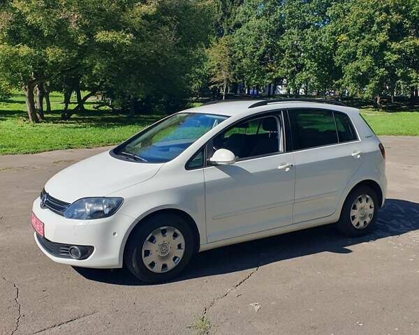 Білий Фольксваген Golf Plus, об'ємом двигуна 1.6 л та пробігом 243 тис. км за 8700 $, фото 8 на Automoto.ua