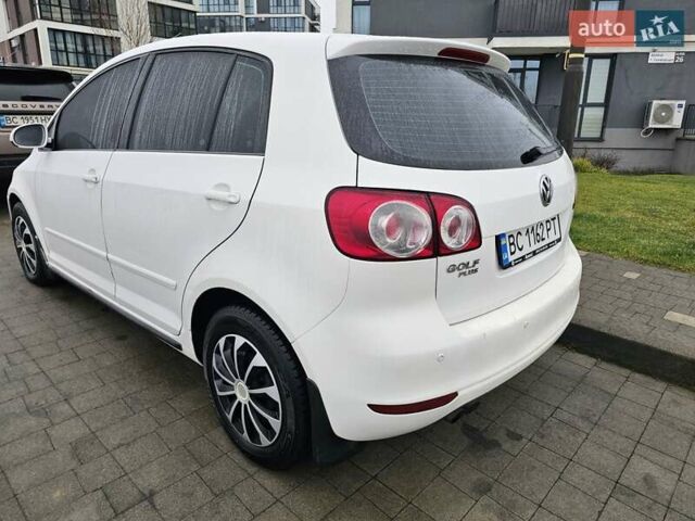 Белый Фольксваген Гольф Плюс, объемом двигателя 1.4 л и пробегом 146 тыс. км за 8000 $, фото 13 на Automoto.ua