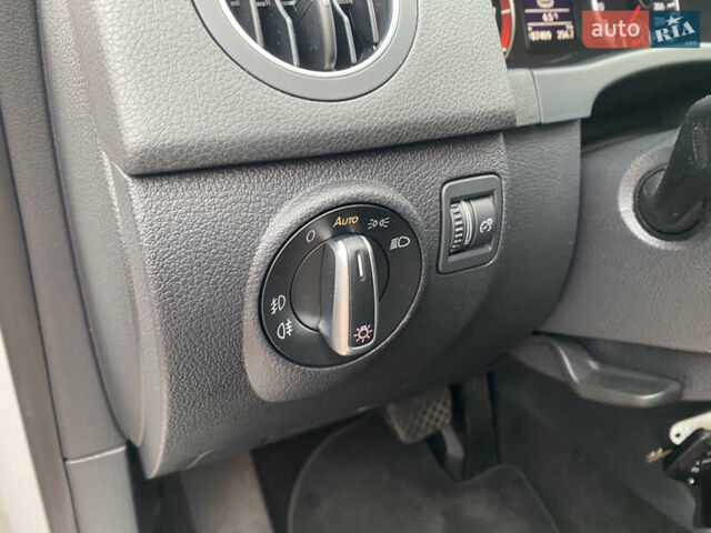 Білий Фольксваген Golf Plus, об'ємом двигуна 1.4 л та пробігом 182 тис. км за 9399 $, фото 21 на Automoto.ua