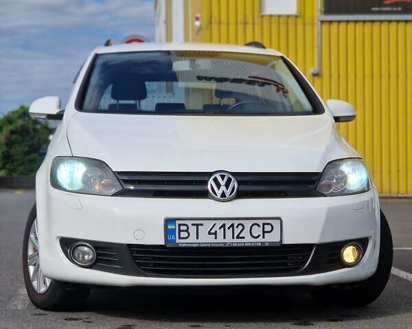 Белый Фольксваген Гольф Плюс, объемом двигателя 1.4 л и пробегом 161 тыс. км за 7019 $, фото 5 на Automoto.ua