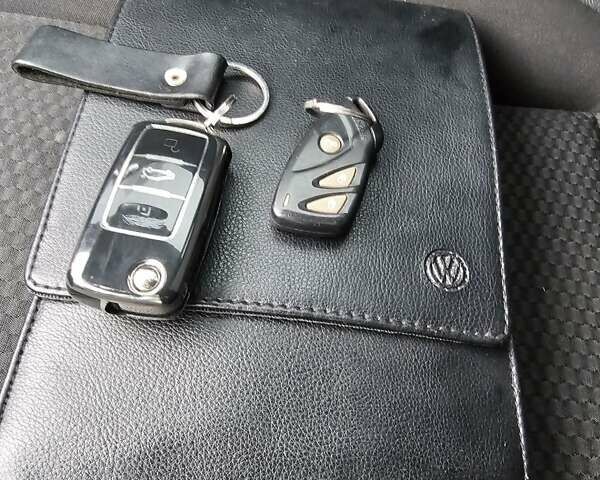 Белый Фольксваген Гольф Плюс, объемом двигателя 1.4 л и пробегом 146 тыс. км за 8000 $, фото 6 на Automoto.ua