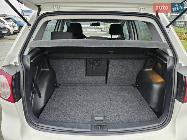 Белый Фольксваген Гольф Плюс, объемом двигателя 1.4 л и пробегом 146 тыс. км за 8000 $, фото 18 на Automoto.ua