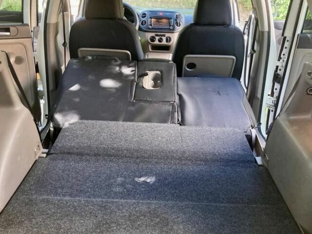 Фольксваген Golf Plus 2011 у Кропивницькому (Кіровограді) на Automoto.ua Білий Фольксваген Golf Plus, об'ємом двигуна 1.6 л та пробігом 130 тис. км за 9800 $, фото 2 на Automoto.ua