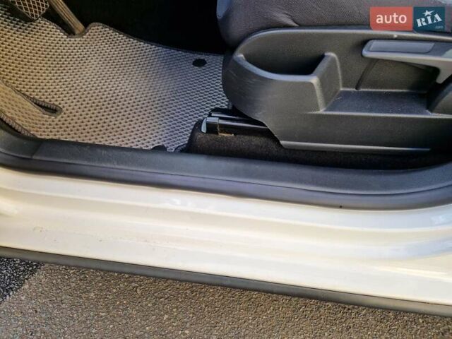 Белый Фольксваген Гольф Плюс, объемом двигателя 1.4 л и пробегом 161 тыс. км за 7019 $, фото 15 на Automoto.ua