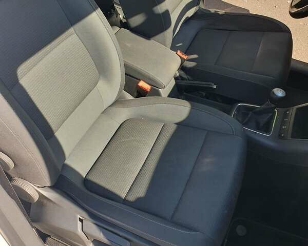 Білий Фольксваген Golf Plus, об'ємом двигуна 1.6 л та пробігом 243 тис. км за 8700 $, фото 20 на Automoto.ua