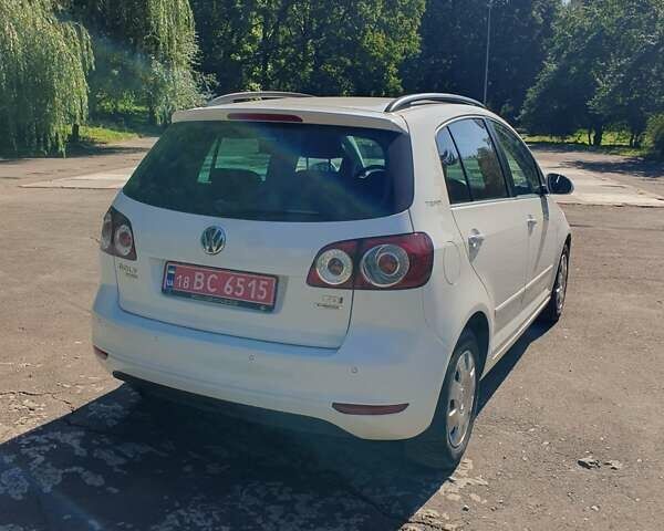 Білий Фольксваген Golf Plus, об'ємом двигуна 1.6 л та пробігом 243 тис. км за 8700 $, фото 4 на Automoto.ua