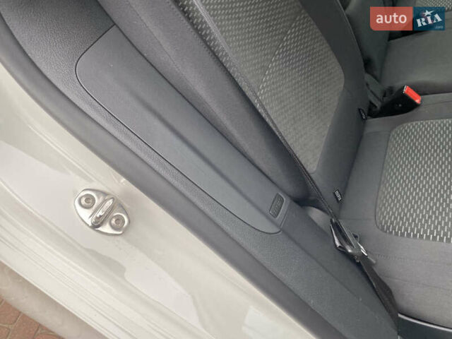 Білий Фольксваген Golf Plus, об'ємом двигуна 1.4 л та пробігом 182 тис. км за 9399 $, фото 45 на Automoto.ua