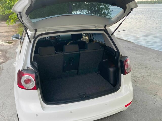 Белый Фольксваген Гольф Плюс, объемом двигателя 1.4 л и пробегом 171 тыс. км за 7400 $, фото 4 на Automoto.ua