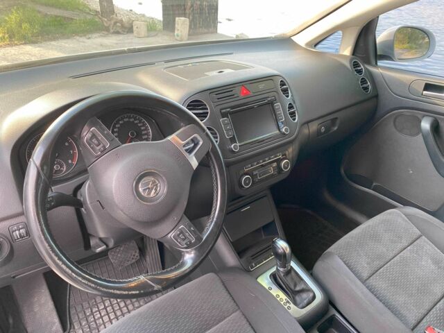 Белый Фольксваген Гольф Плюс, объемом двигателя 1.4 л и пробегом 171 тыс. км за 7400 $, фото 11 на Automoto.ua