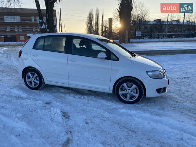 Белый Фольксваген Гольф Плюс, объемом двигателя 1.4 л и пробегом 190 тыс. км за 9200 $, фото 7 на Automoto.ua