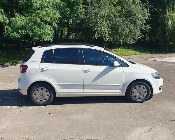 Білий Фольксваген Golf Plus, об'ємом двигуна 1.6 л та пробігом 243 тис. км за 8700 $, фото 10 на Automoto.ua