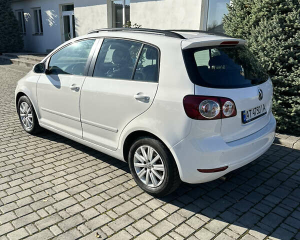 Белый Фольксваген Гольф Плюс, объемом двигателя 1.4 л и пробегом 171 тыс. км за 8990 $, фото 4 на Automoto.ua