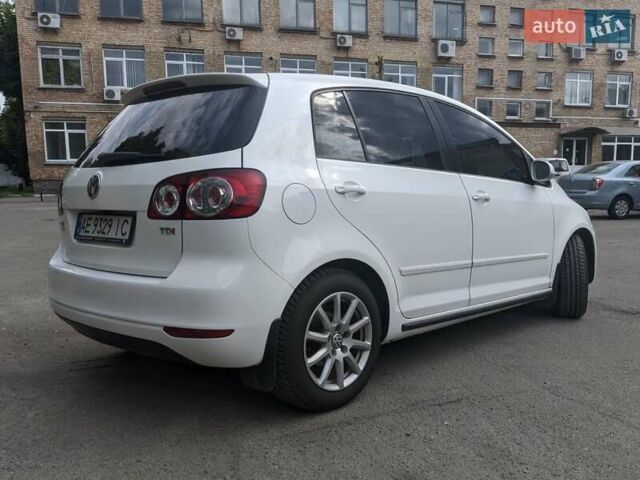 Білий Фольксваген Golf Plus, об'ємом двигуна 1.6 л та пробігом 300 тис. км за 10200 $, фото 2 на Automoto.ua
