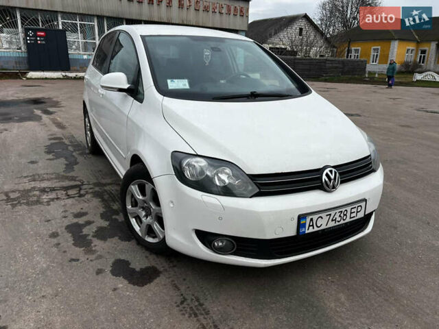 Білий Фольксваген Golf Plus, об'ємом двигуна 1.6 л та пробігом 254 тис. км за 8200 $, фото 1 на Automoto.ua