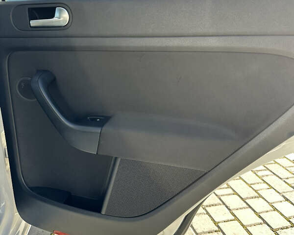 Белый Фольксваген Гольф Плюс, объемом двигателя 1.4 л и пробегом 171 тыс. км за 8990 $, фото 32 на Automoto.ua