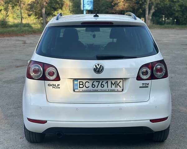 Белый Фольксваген Гольф Плюс, объемом двигателя 1.6 л и пробегом 353 тыс. км за 9500 $, фото 3 на Automoto.ua