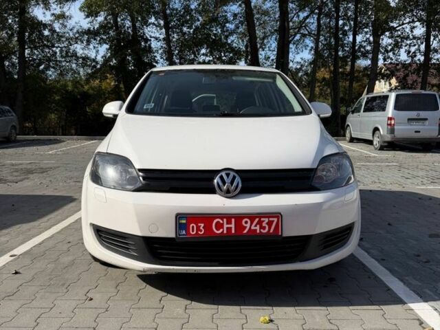 Білий Фольксваген Golf Plus, об'ємом двигуна 1.4 л та пробігом 196 тис. км за 3507 $, фото 1 на Automoto.ua