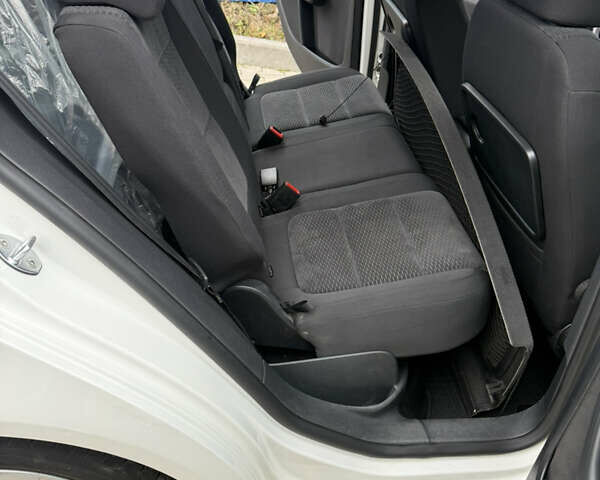 Белый Фольксваген Гольф Плюс, объемом двигателя 1.4 л и пробегом 185 тыс. км за 9200 $, фото 10 на Automoto.ua