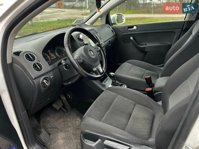 Білий Фольксваген Golf Plus, об'ємом двигуна 1.6 л та пробігом 254 тис. км за 8200 $, фото 7 на Automoto.ua